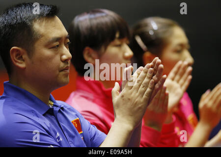 3 mai 2014 - Tennis de Table : 2014 World Team Tennis de Table match quart de femmes entre la Chine 3-0 la RPD de Corée au 1er Gymnase de Yoyogi, Tokyo, Japon. © AFLO SPORT/Alamy Live News Banque D'Images