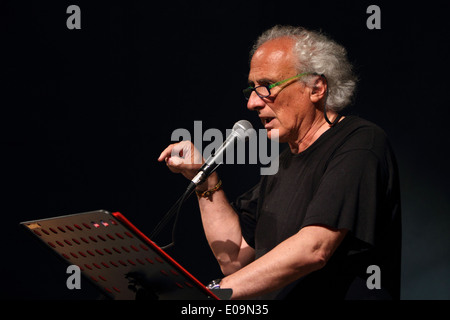 L'écrivain italien Stefano Benni lecture à la Foire du livre de Turin Banque D'Images