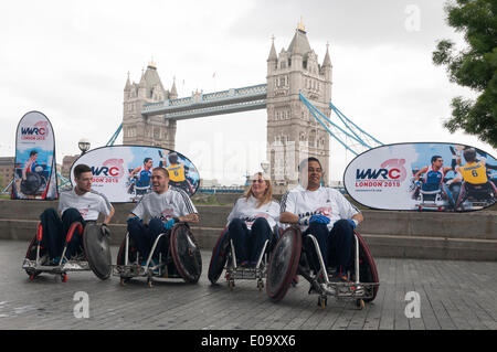 Londres, Royaume-Uni, 7 mai 2014 - Boris Johnson, Maire de Londres, lance le monde lancement inaugural Défi Rugby en fauteuil roulant à l'Hôtel de Ville. En présence de stars internationales de rugby en fauteuil roulant, Kylie Grimes, Bulbul Hussain, Chris Ryan et Mike Kerr ainsi que Mike Brown, joueur de rugby des six nations avec l'Angleterre et Harlequins. Monde de Rugby en fauteuil roulant le défi aura lieu en octobre 2015 dans la zone de cuivre Arena au Queen Elizabeth Olympic Park. Crédit : Stephen Chung/Alamy Live News Banque D'Images