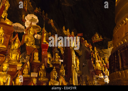 Statues bouddhistes à Pindaya Cave, l'État de Shan, Myanmar Banque D'Images