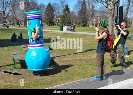 Des images de la journée annuelle de 420 cannabis pro tenue à London (Ontario) le 20 avril 2014. Banque D'Images