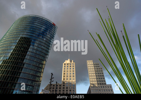 La Potsdamer Platz, la Deutsche Bahn Tower, Beisheim Tower, Berlin, Allemagne, Banque D'Images