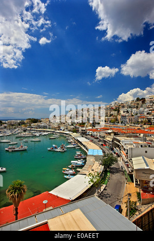 Mikrolimano (signifie "petit port", ancien nom "Tourkolimano') & Kastella, Le Pirée, Attique, Grèce Banque D'Images