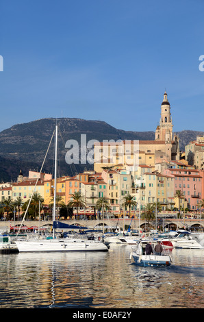 Vieille Ville & port ou havre Menton Alpes-Maritimes France Banque D'Images