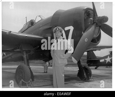 Cette photo capture le Grumman F6F Hellcat, un avion clé de l'aviation navale de la seconde Guerre mondiale, connu pour son rôle dans le théâtre Pacifique et son puissant moteur Pratt & Whitney R-2800. Banque D'Images