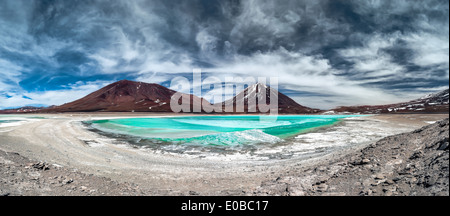 Vue panoramique sur le lagon vert (Laguna Verde), Bolivie Banque D'Images