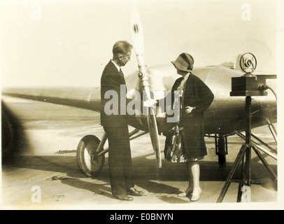 Le Northrop Model 1, également connu sous le nom d'avion Experimental 1, était un avion à voilure volante pionnier développé par Jack Northrop. Ce design innovant a contribué à l'évolution des avions modernes, portant l'immatriculation NX-216H. Le travail de Northrop dans le domaine de l'aviation demeure influent sur le développement de la conception d'avions et de l'aéronautique. Banque D'Images