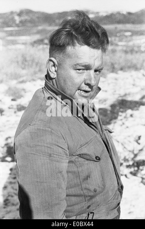 Cette photo représente un soldat non identifié du 3e bataillon du Royal Australian Regiment pendant la guerre de Corée. Le soldat est vu dans un champ, reflétant le service militaire et les sacrifices consentis pendant le conflit. Banque D'Images