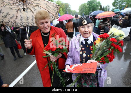 Kaliningrad, Russie 9e, mai 2014 grand défilé à la place de la Victoire à Kaliningrad, dans l'occasion du 69e anniversaire de la SECONDE GUERRE MONDIALE fin. crédit : Michal Fludra/Alamy Live News Banque D'Images