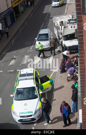 Banbury, Oxon, UK. Le 9 mai 2014. Un camping-car monte le trottoir à Banbury High Street. Credit : Charlotte Moss/Alamy Live News Banque D'Images