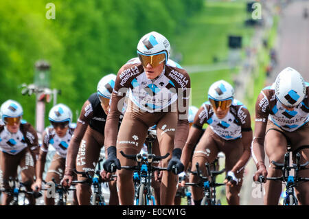 Belfast, Irlande du Nord. 9 mai 2014 - Giro d'Italia session pratique : Ag2R La Mondiale Crédit : Stephen Barnes/Alamy Live News Banque D'Images