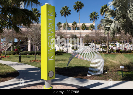 Riverwalk Sign Post, Tampa, FL, USA Banque D'Images