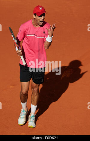 Madrid, Espagne. 09 mai, 2014. Santiago Giraldo de Colombie réagit pendant le jeu avec Roberto Bautista de l'Espagne au jour 6 de l'Open de Madrid de La Caja Magica. Credit : Action Plus Sport/Alamy Live News Banque D'Images