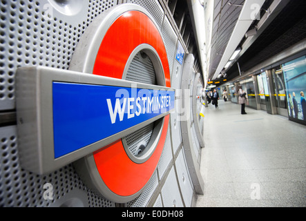 La station Westminster sur le métro de Londres, Angleterre, Royaume-Uni Banque D'Images