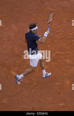 Madrid, Espagne. 9 mai, 2014. David Ferrer de l'Espagne joue un revers contre Ernests Gulbis de Lettonie dans leur match de quart de finale lors de la septième journée de la Mutua Madrid Open Tennis Tournament à la Caja Magica le 9 mai 2014 à Madrid, Espagne. (Photo par Oscar Gonzalez/NurPhoto) Crédit : Oscar Gonzalez/NurPhoto ZUMAPRESS.com/Alamy/Live News Banque D'Images