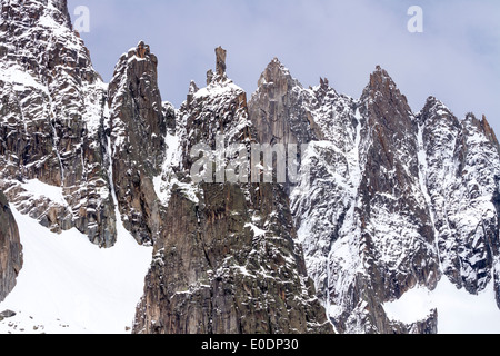 Chamonix Mont Blanc, France - les Aiguilles de Chamonix vue depuis le glacier de main et la Vallée Blanche ski run Banque D'Images