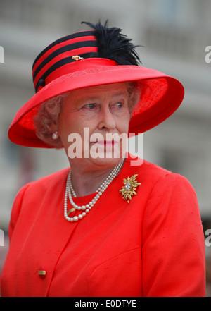 La Grande-Bretagne La reine Elizabeth II Célébrations du jubilé d'or de Londres 2002 Banque D'Images