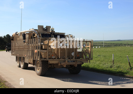 6 entraînement à roues Mastiff protégés véhicule de patrouille. Banque D'Images