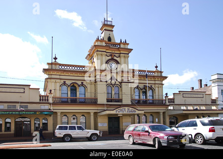 Glen Inness, ville dans la région de la Nouvelle-Angleterre de la Nouvelle Galles du Sud, Australie, avec racines écossaises, connu pour fossicking. Banque D'Images