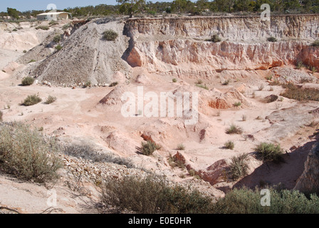 3 km de Lightning Ridge en tranchée à ciel ouvert en Australie Banque D'Images