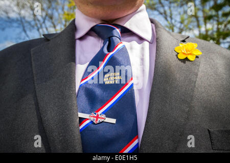 Hemel Hempstead, Royaume-Uni. 10 mai, 2014. British National Party (BNP) protester contre de possibles site mosquée à Hemel Hempstead UK Crédit : Guy Josse/Alamy Live News Banque D'Images