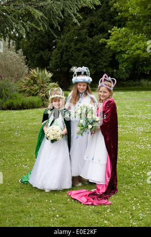 Hayes,UK,10 mai 2014, Hayes Queens peut poser pour des photos dans la bibliothèque jardin Crédit : Keith Larby/Alamy Live News Banque D'Images