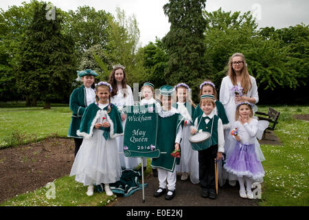 Hayes,UK,10 mai 2014, West Wickham's peut poser pour groupe Queen Crédit photo : Keith Larby/Alamy Live News Banque D'Images