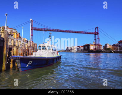 Puente Colgante ou Puente de Vizcaya - un pont suspendu batiments communicants Portugalete et Las Arenas, Gascogne, Pays Basque, Espagne Banque D'Images