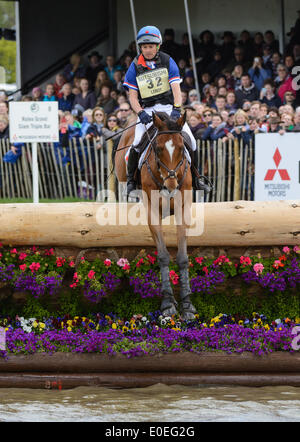 Badminton House, Gloucestershire, 10 mai 2014. Pascal Leroy et MINOS DE PETRA - La phase de cross-country, Mitsubishi Motors Badminton Horse Trials. Credit : Nico Morgan/Alamy Live News Banque D'Images