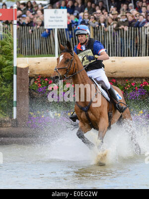 Badminton House, Gloucestershire, 10 mai 2014. Pascal Leroy et MINOS DE PETRA - La phase de cross-country, Mitsubishi Motors Badminton Horse Trials. Credit : Nico Morgan/Alamy Live News Banque D'Images