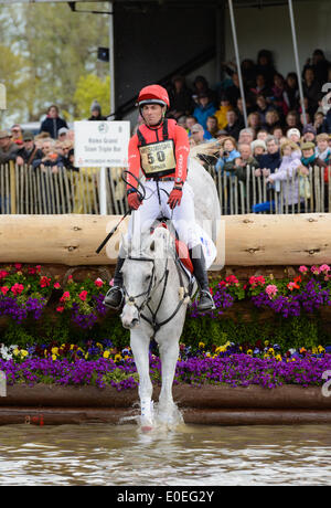 Badminton House, Gloucestershire, 10 mai 2014. Paul Tapner et le KILRONAN - phase de cross-country, Mitsubishi Motors Badminton Horse Trials. Credit : Nico Morgan/Alamy Live News Banque D'Images