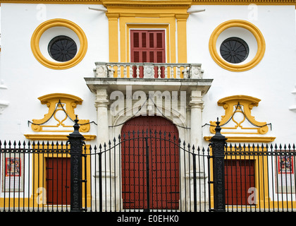 Entrée principale, la Plaza de Toros (arènes), Séville, Espagne Banque D'Images