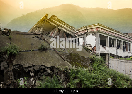 Endommager les bâtiments du grand tremblement de terre ou séisme de Wenchuan, le 12 mai 2008 Banque D'Images