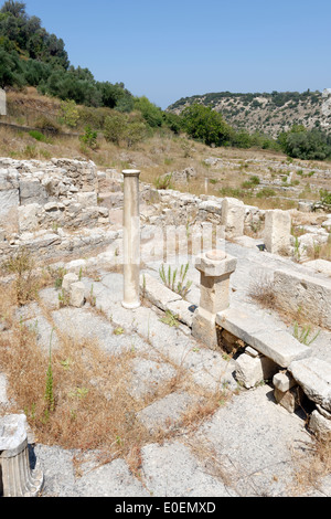 Ruines du bâtiment au site archéologique Katsivelos Eleutherna Antique Crète Grèce Ce site situé sur la pente de l'Est Banque D'Images