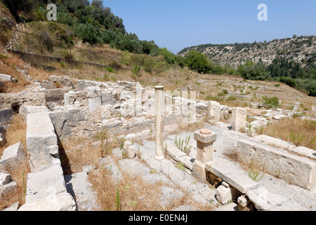 Ruines du bâtiment au site archéologique Katsivelos Eleutherna Antique Crète Grèce Ce site situé sur la pente de l'Est Banque D'Images