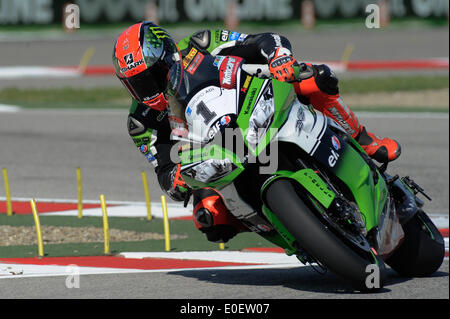 Imola, Italie. Le 11 mai, 2014. Tom Sykes (KAWASAKI RACING TEAM) en action lors du Superbike World Championship tour 04 à Imola, Italie. Credit : Action Plus Sport/Alamy Live News Banque D'Images