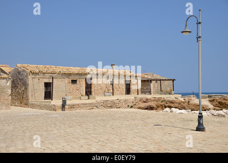 Vieilles maisons de pêcheurs, Marzamemi, Province de Syracuse, Sicile, Italie Banque D'Images