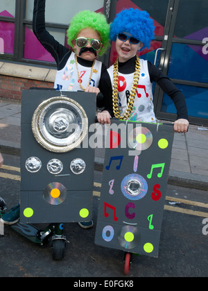 Brighton's 2014 Children's Parade Banque D'Images