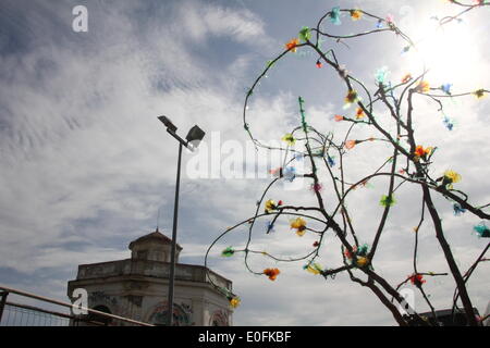 Rome Italie. 11 mai 2014 Riscarti Fest 2014 festival international de recyclage créatif à l'événement 'La Città dell'Altra Economia' dans le quartier de Testaccio de Rome en Italie. Credit : Gari Wyn Williams / Alamy Live News Banque D'Images