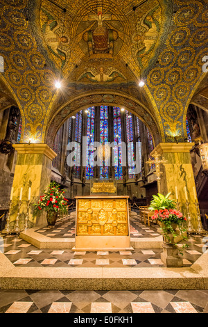 Autel et choeur Hall, la cathédrale, la Rhénanie du Nord-Westphalie, Allemagne, site du patrimoine mondial de l'UNESCO Banque D'Images