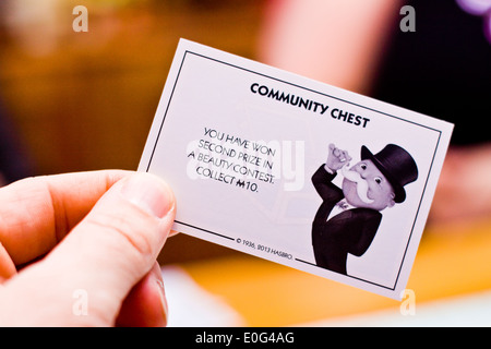 Une caisse de carte d'un jeu de Monopoly Banque D'Images