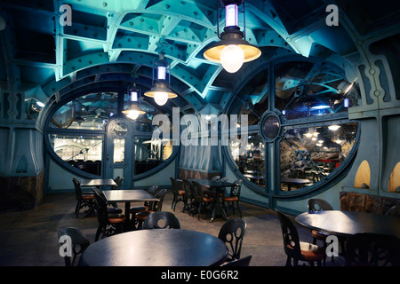 Restaurant port fantasy Steampunk à Tokyo Disneysea, île mystérieuse. Le Japon. Banque D'Images