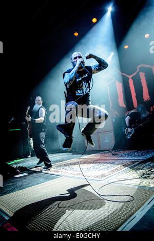 Toronto, Ontario, Canada. 12 mai, 2014. Chanteur Phil Anselmo du supergroupe de heavy metal américain 'Down' effectue au Danforth Music Hall à Toronto. Crédit : Igor/Vidyashev ZUMAPRESS.com/Alamy Live News Banque D'Images