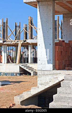 Coffrage de béton forme travaux sur bâtiment en construction Banque D'Images