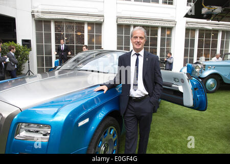 Londres, Royaume-Uni. 13 mai, 2014. Le matin du 13 mai 2014, Rolls-Royce Motor Cars rendra hommage à l'incroyable réalisation de Sir Malcom Campbell (photo de son petit-fils Donald Wales) définition d'un record de vitesse de l'eau le matin du 1 septembre 1937 de 126,32 mph dans son Bluebird K3, bateau hydroplane powered par Rolls-Royce R-type du moteur. Affiche aujourd'hui une édition spéciale Rolls-Royce Phantom Drophead coupé un hommage à Campbell's 1937 Bluebird K3 record aux médias pour la première fois. Credit : Clickpics/Alamy Live News Banque D'Images