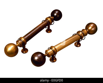 Deux tringles isolé sur blanc ( clipping path ) Banque D'Images