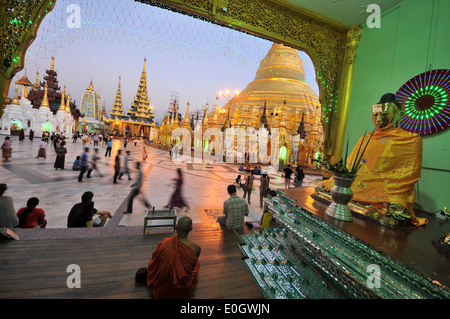 La pagode Shwedagon, Yangon, Myanmar, Birmanie, Asie Banque D'Images