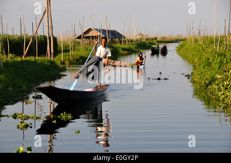 Piscine jardins en Nga Phe Chaung sur le lac Inle, Myanmar, Birmanie, Asie Banque D'Images