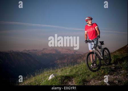 Vélo de montagne tout-terrain, Styrie, Autriche Banque D'Images