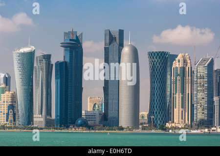 Doha, Qatar, Moyen-Orient, nouvelle skyline West Bay central financial district Banque D'Images